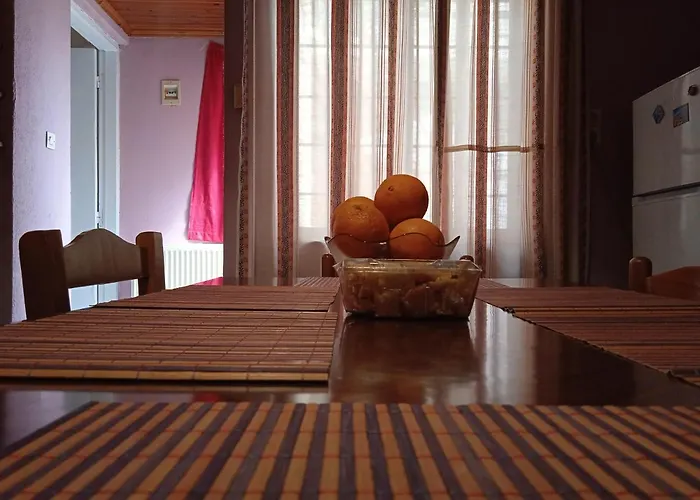 Sitzanaki Home